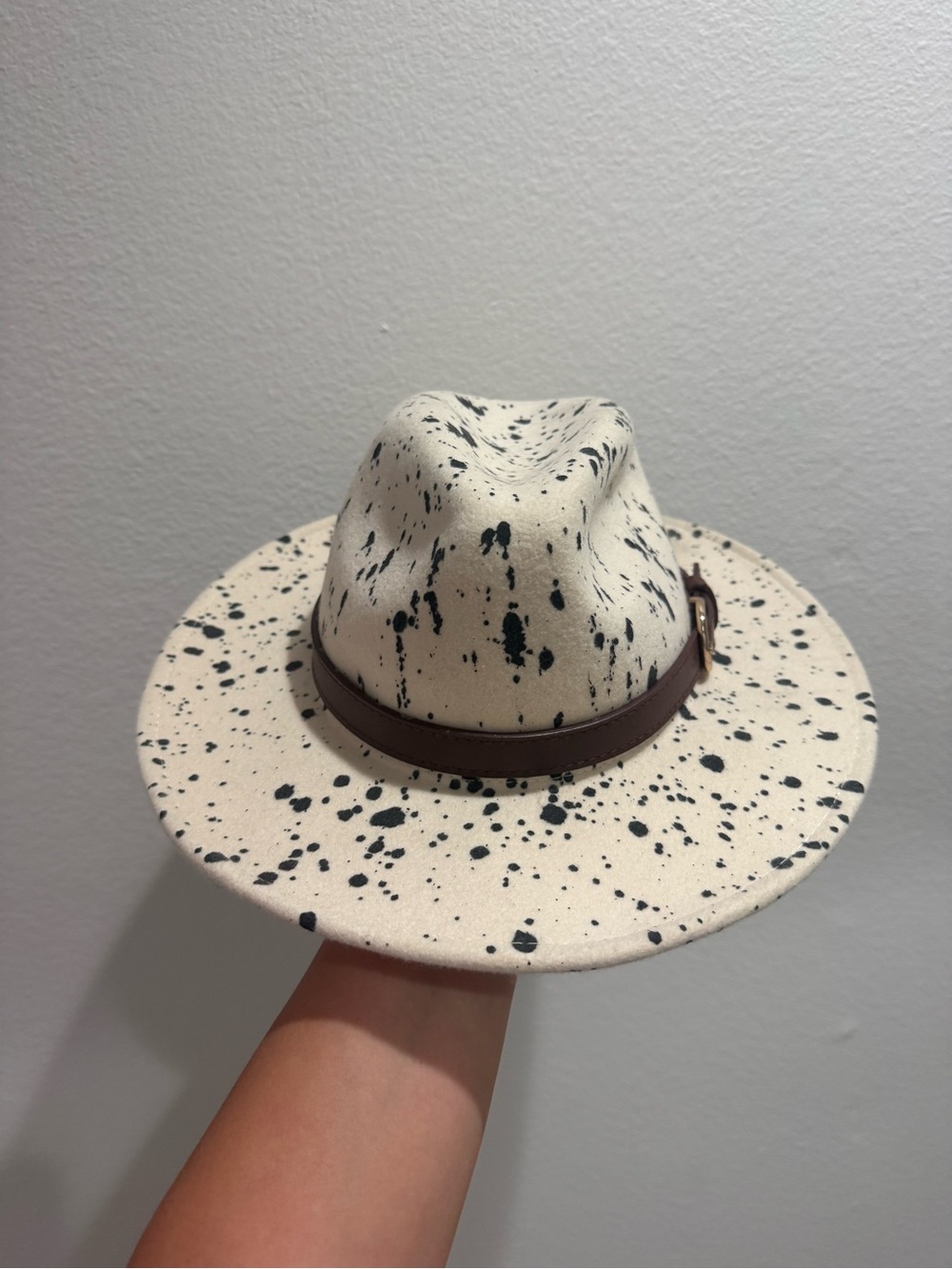 Speckled Cream Hat with Brown Band